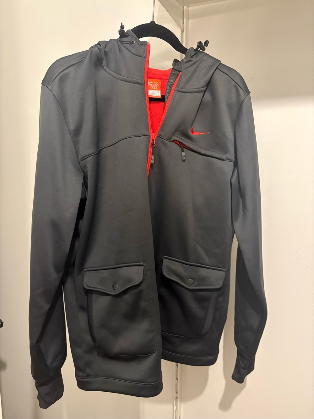 Nike Men’s Charcoal Performance Jacket with Red Accents